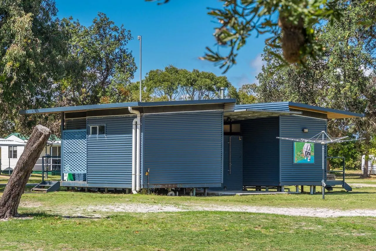Ballina Beach Nature Resort 3*,
