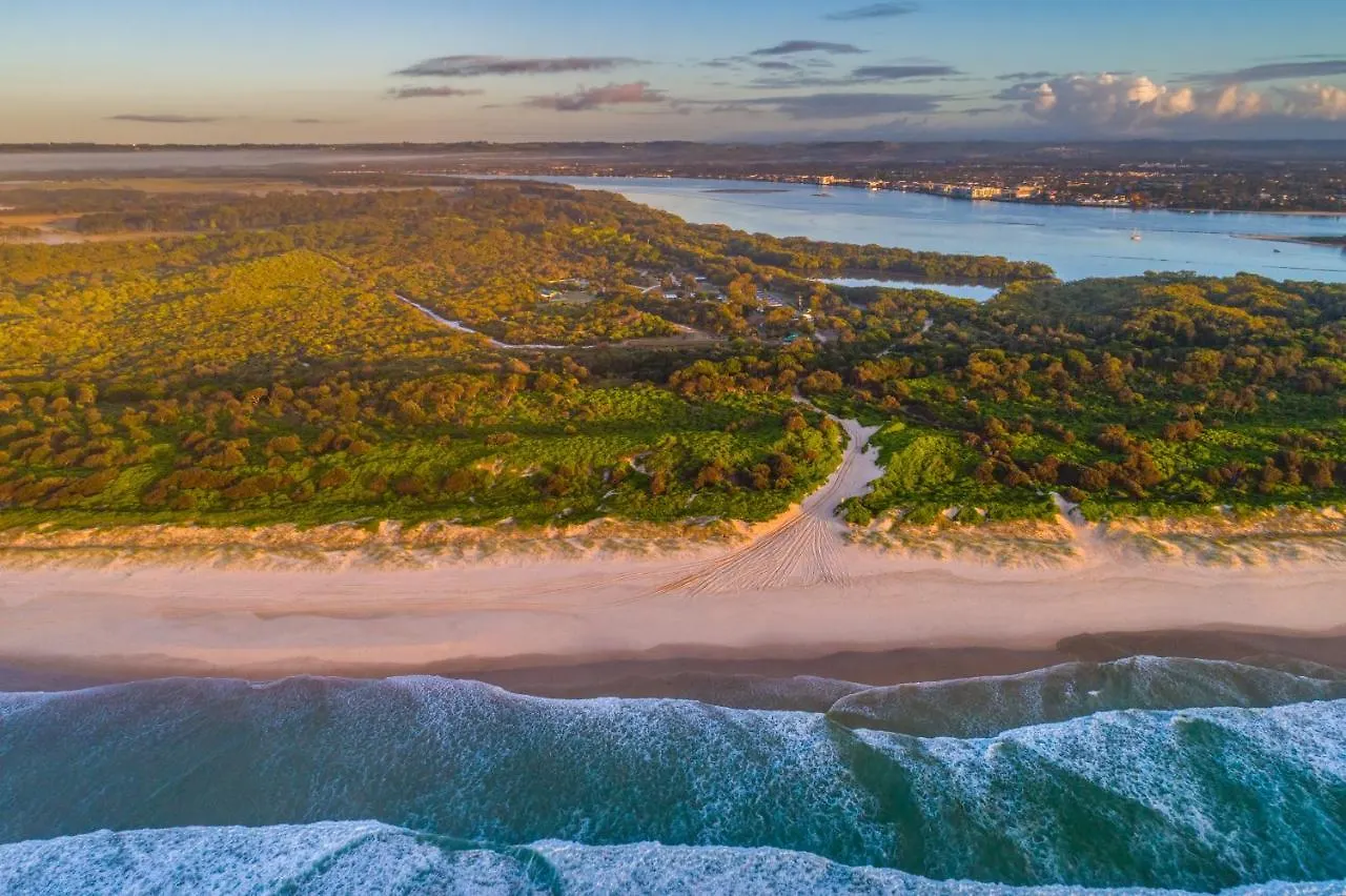 Ballina Beach Nature Resort Hotel