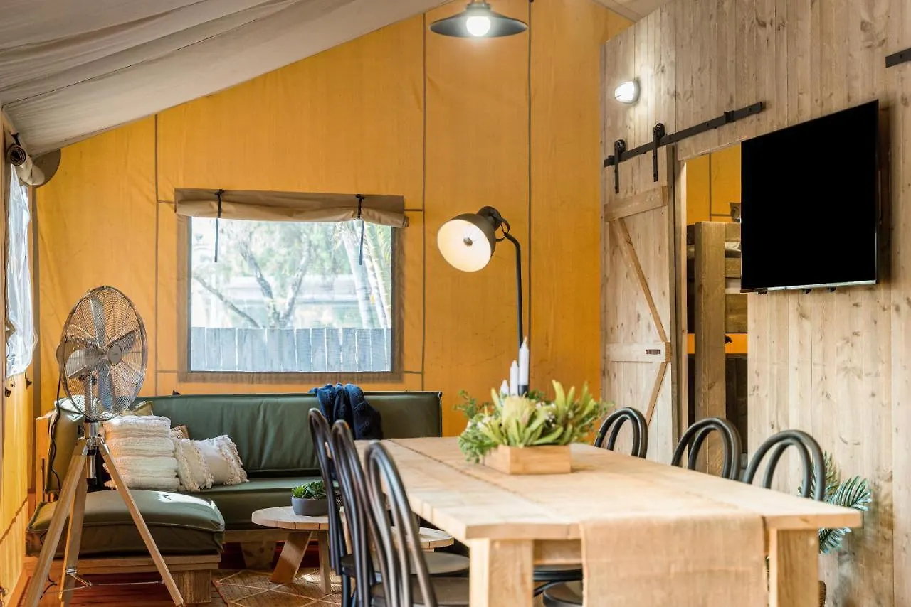 Ballina Beach Nature Resort Hotel